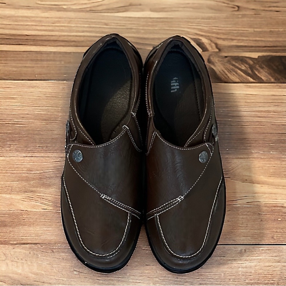 Judith “Nan” Slip On Leather Loafer Clogs Women’s size 10 Wide